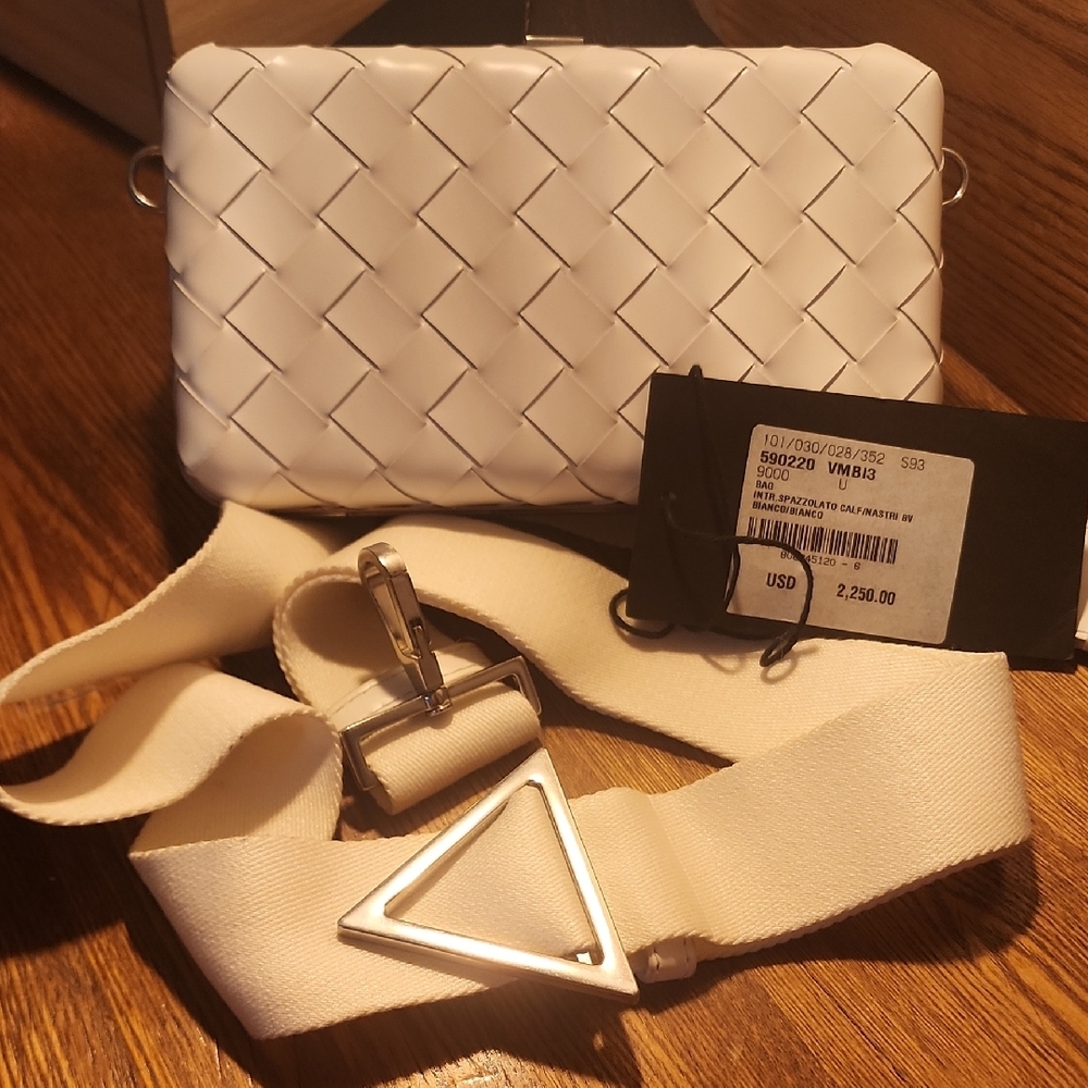 BitWoven Leathet White Crossbody Bag with Removable Strap